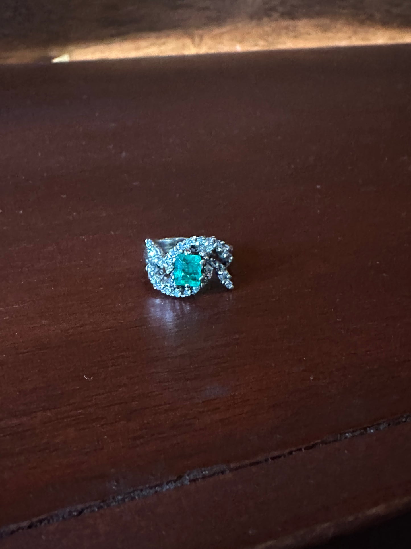Conversion/ Ring emerald