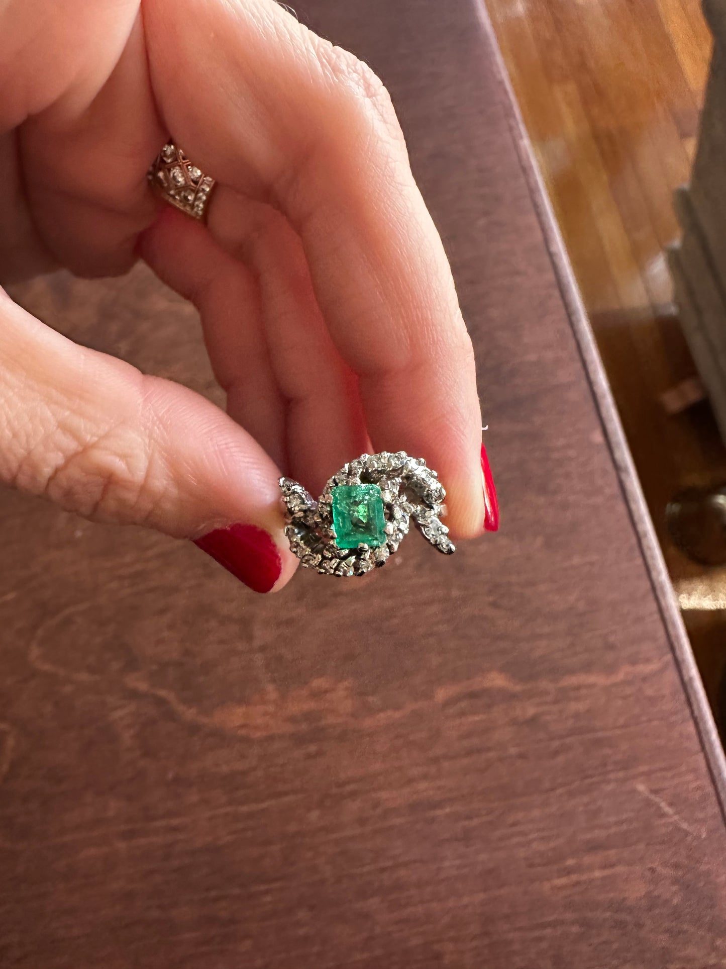 Conversion/ Ring emerald