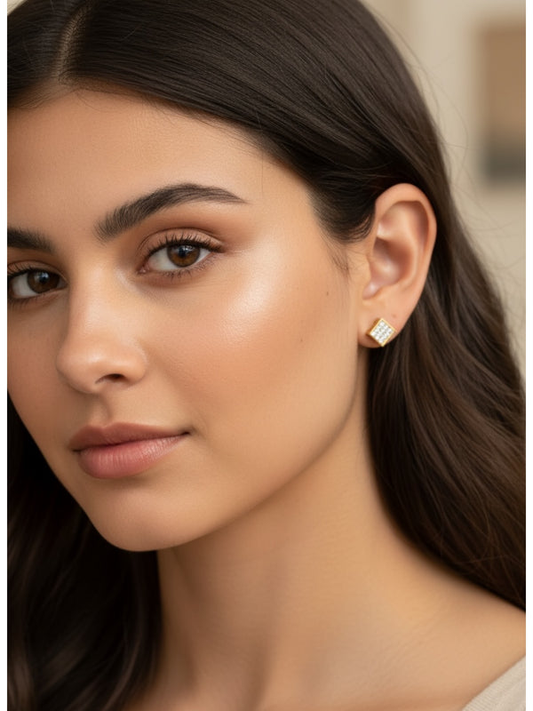 Carré Lumiére Gold Studs
