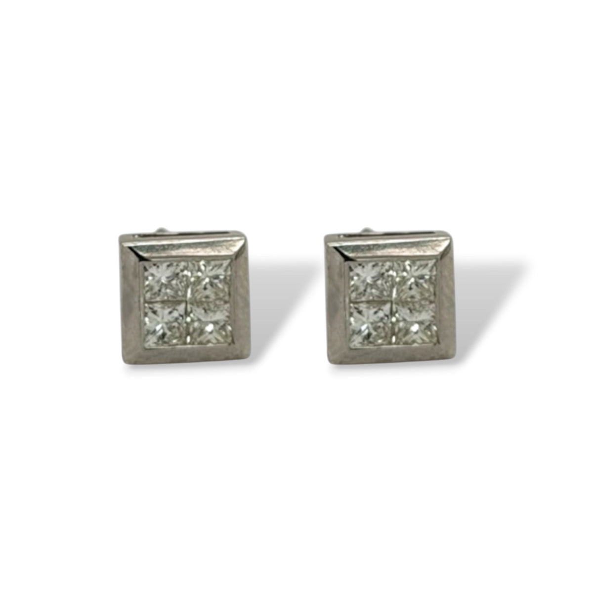 Carré Lumiére Studs