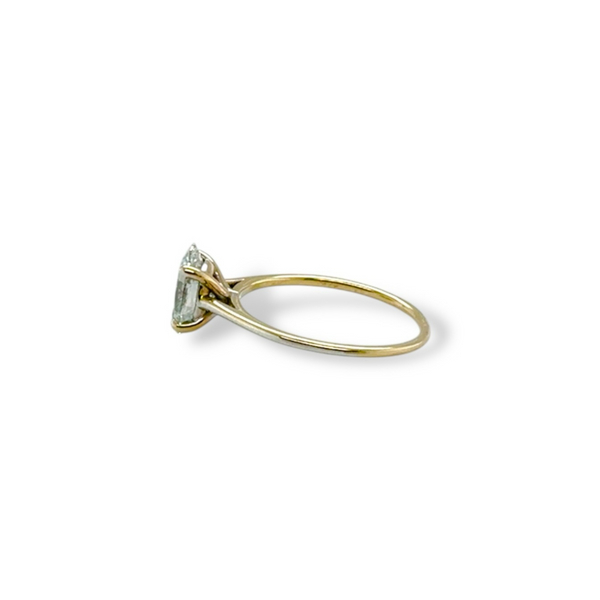 Delicate Oval Brilliant
