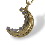 Moon Elegance
